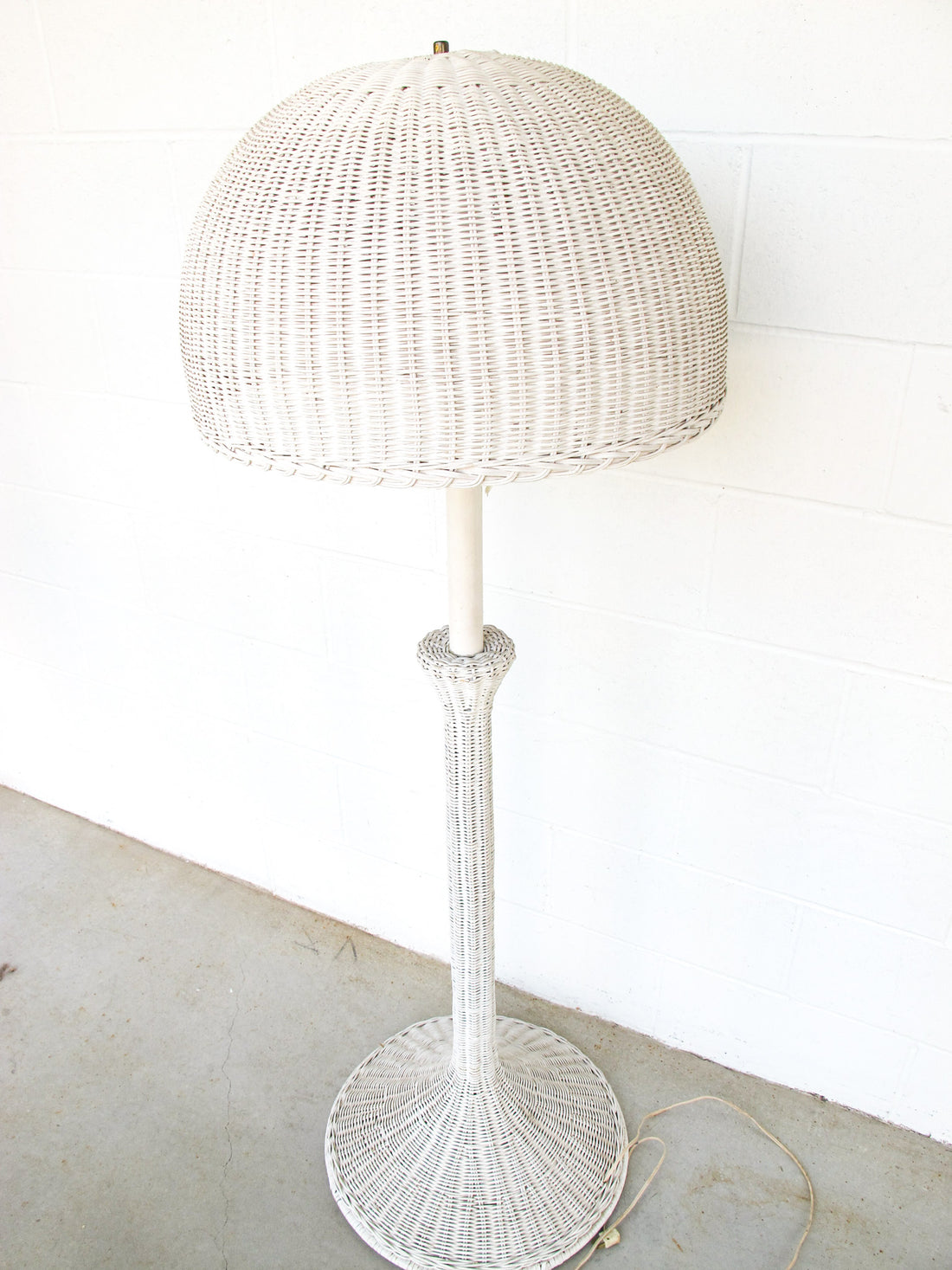 Art Deco style White Wicker Floor Lamp