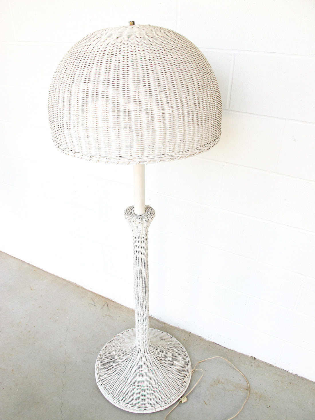Art Deco style White Wicker Floor Lamp