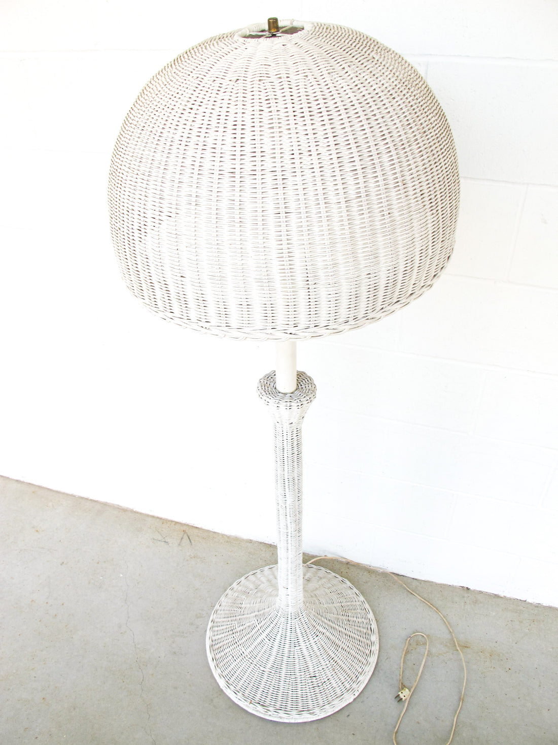Art Deco style White Wicker Floor Lamp