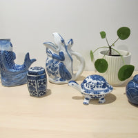 Porcelain Vase Boxes Blue and White Porcelain Fish Frog Turtle Ginger Jar