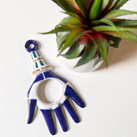 Galecia sangadelos Protective hand in porcelain spain