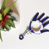 Galecia sangadelos Protective hand in porcelain spain