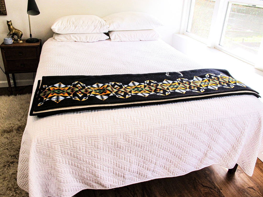 Pendleton Woolen Mills Reversible Beaver State Throw Camp Blanket