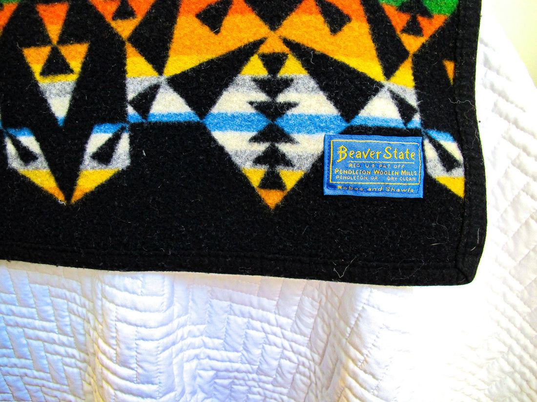 Pendleton Woolen Mills Reversible Beaver State Throw Camp Blanket