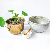 Ceramic Mixing Bowl with Spout and Handle