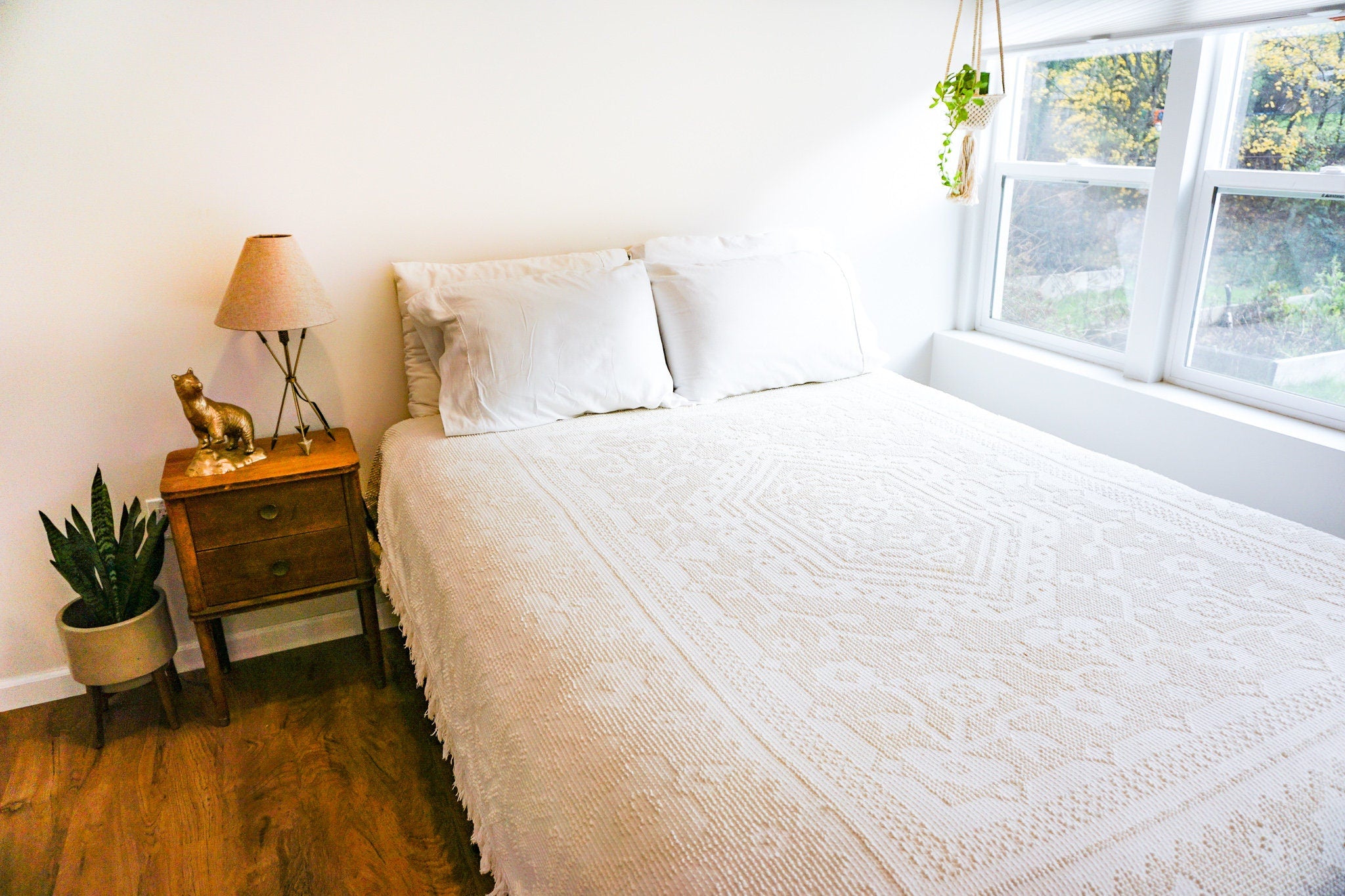 Pilgrim Pride Queen Size Nubby White Cotton Chenille Blanket Comforter