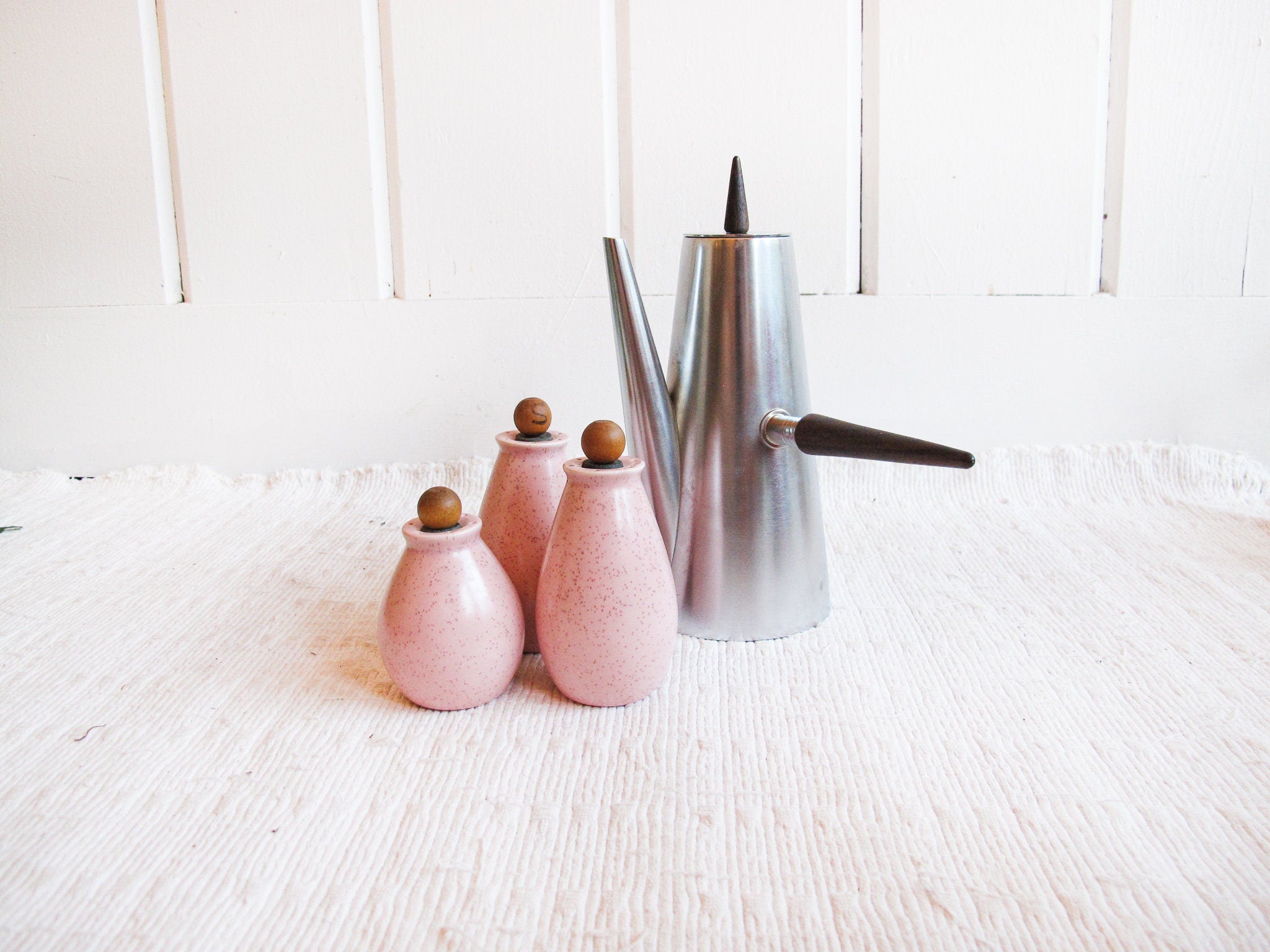 Set of Three Retro Atomic Speckled Pink Salt Pepper Sugar Spice Shaker –  Portland Revibe