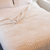 White Chenille Blanket Bedspread Throw with Rounded Corners