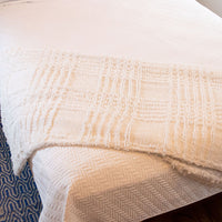 White Chenille Blanket Bedspread Throw with Rounded Corners