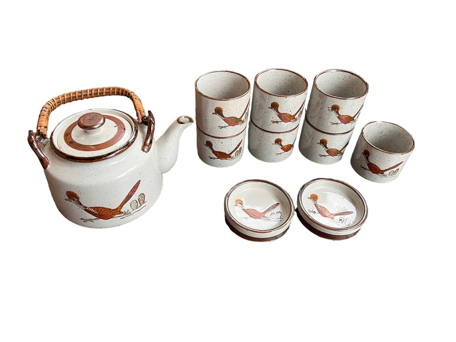 Roadrunner Tea Set Japan - Tea Pot, 2 cup coasters, 7 handless cups