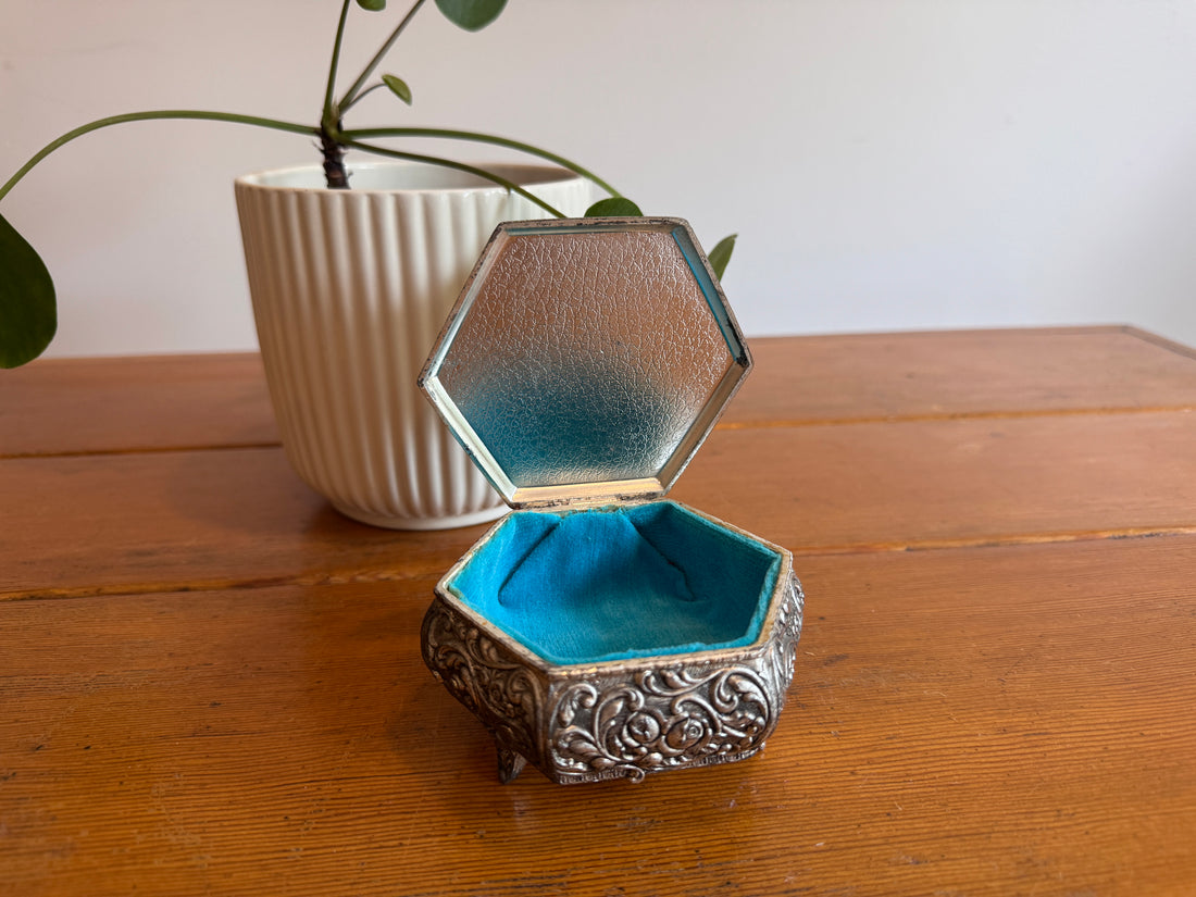 Trinket Box Mele Parrot Tile and Metal Vintage Jewelry Box