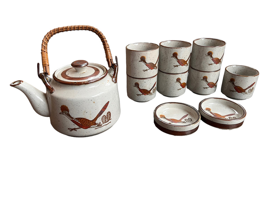 Roadrunner Tea Set Japan - Tea Pot, 2 cup coasters, 7 handless cups