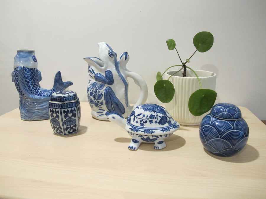 Porcelain Vase Boxes Blue and White Porcelain Fish Frog Turtle 
