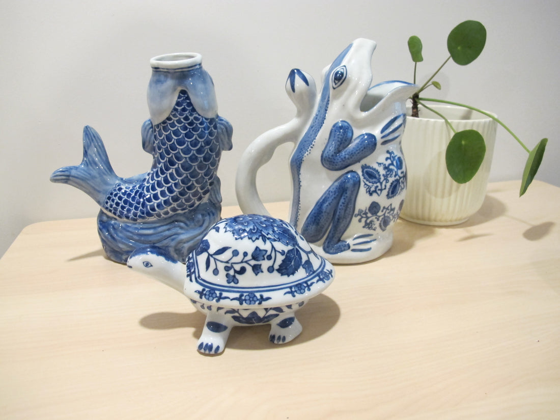 Porcelain Vase Boxes Blue and White Porcelain Fish Frog Turtle Ginger Jar