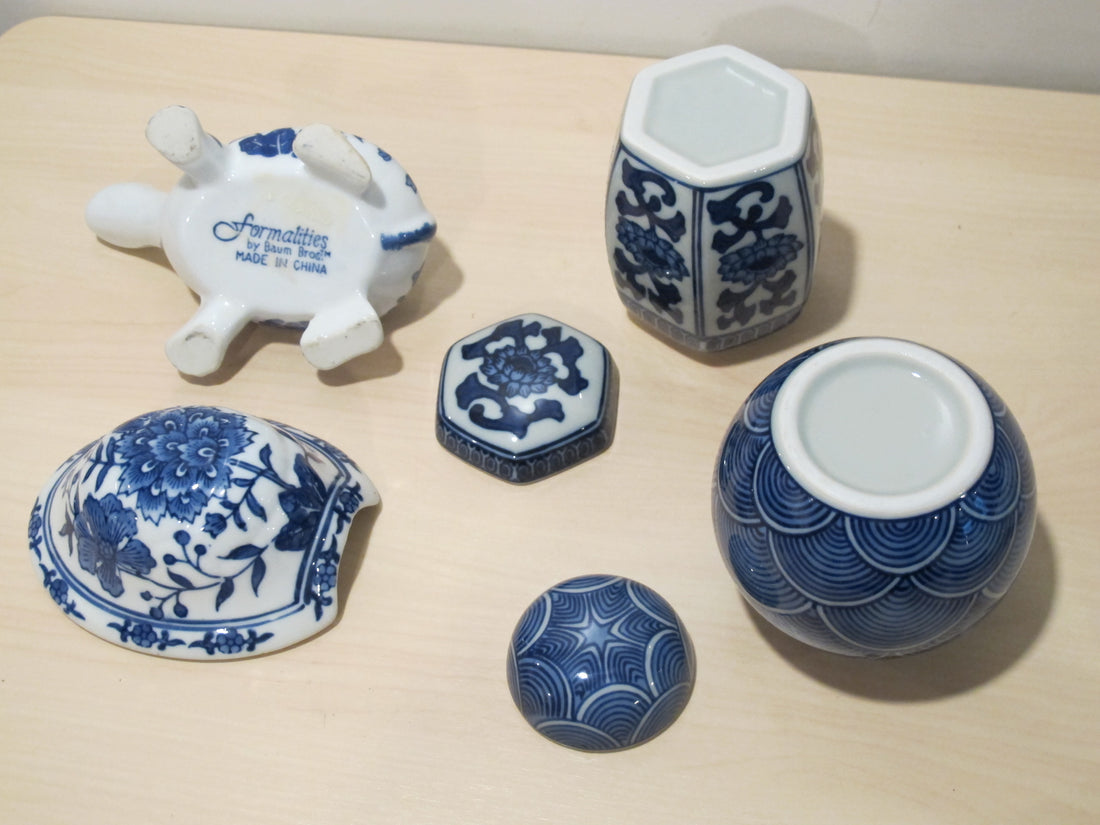 Porcelain Vase Boxes Blue and White Porcelain Fish Frog Turtle Ginger Jar