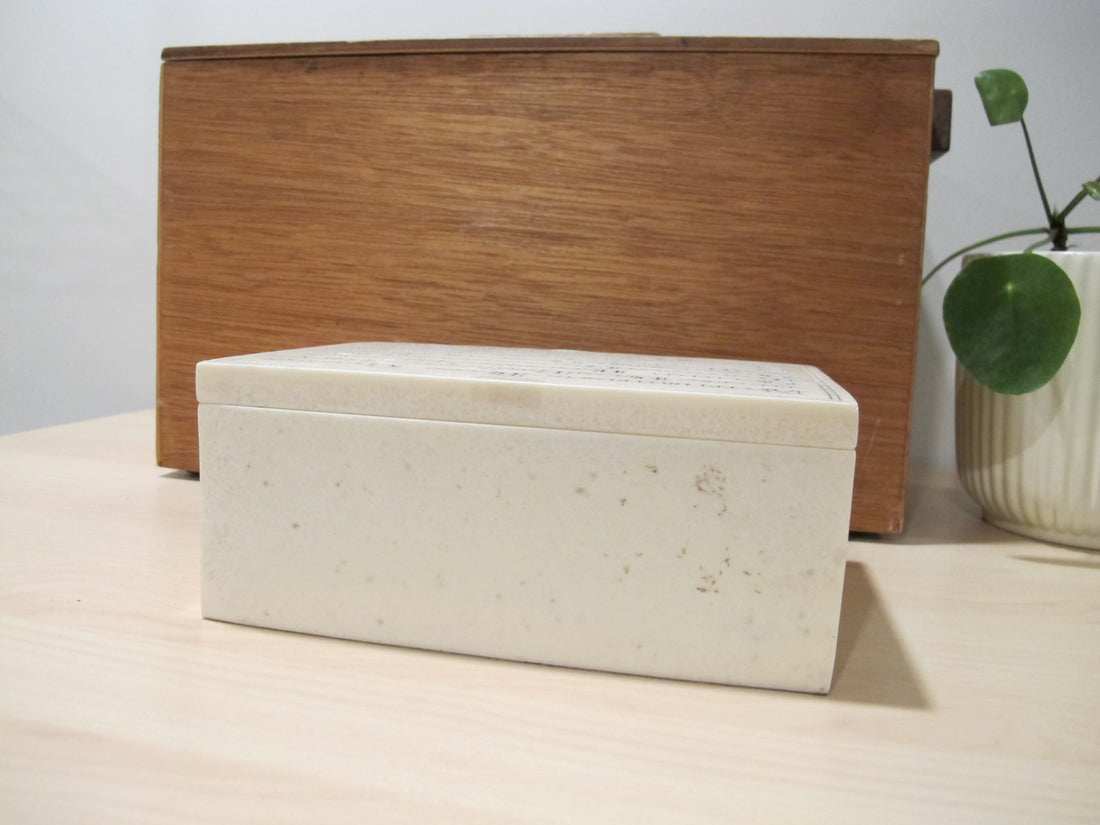 White Resin Box ABCs of Life R. Stewart 2005