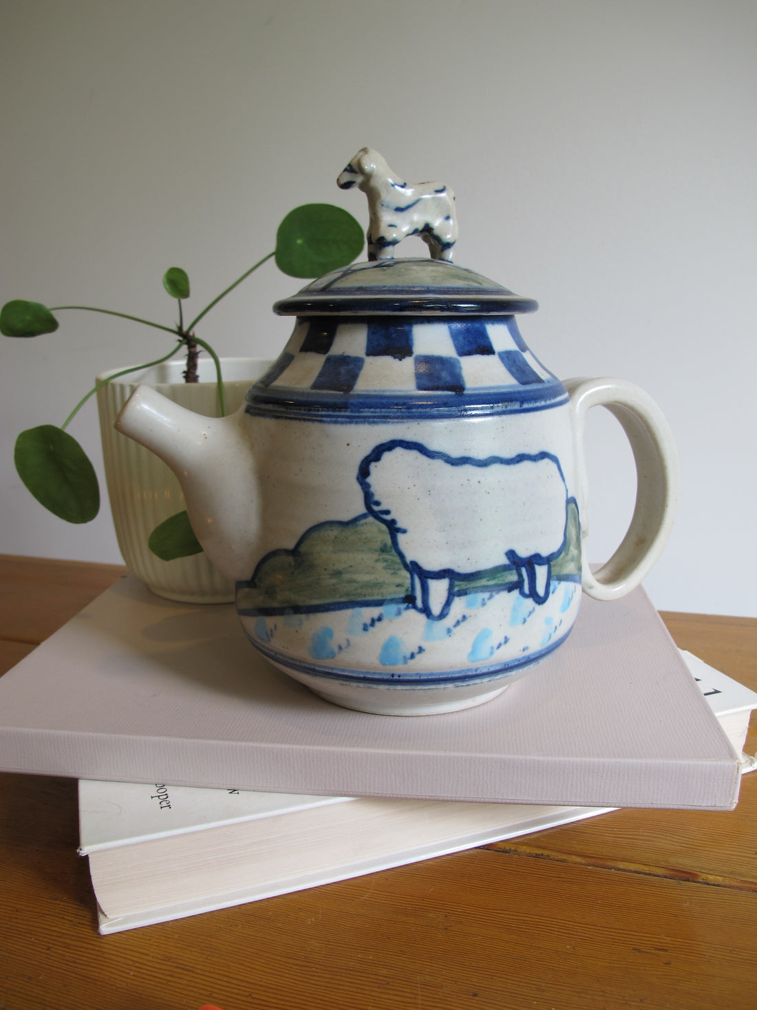 Vintage Dean Pottery Teapot – Handcrafted Ceramic Stoneware Tea Pot