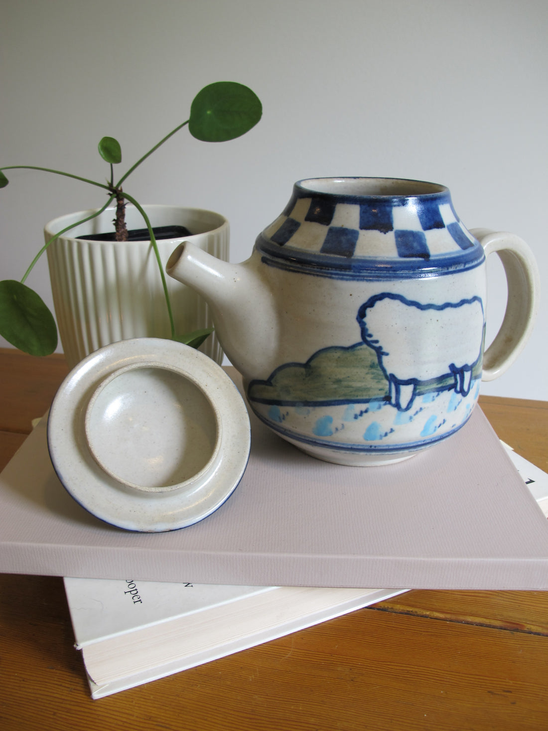 Vintage Dean Pottery Teapot – Handcrafted Ceramic Stoneware Tea Pot