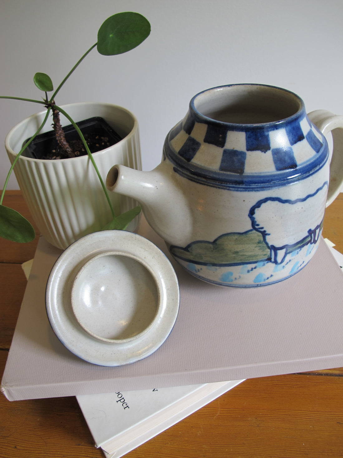 Vintage Dean Pottery Teapot – Handcrafted Ceramic Stoneware Tea Pot