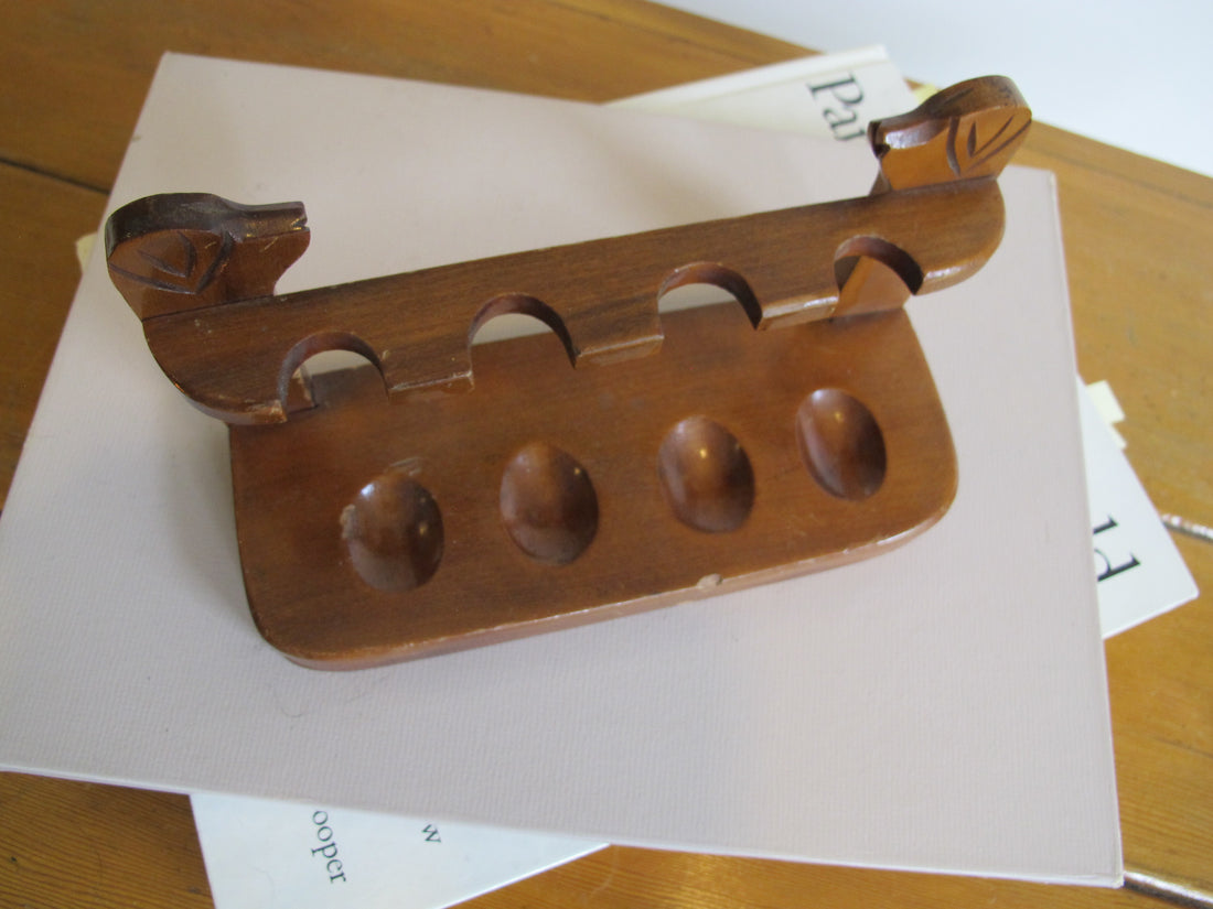 Vintage Carved Wood Dog Pipe Holder – Folk Art Smoking Pipe Stand