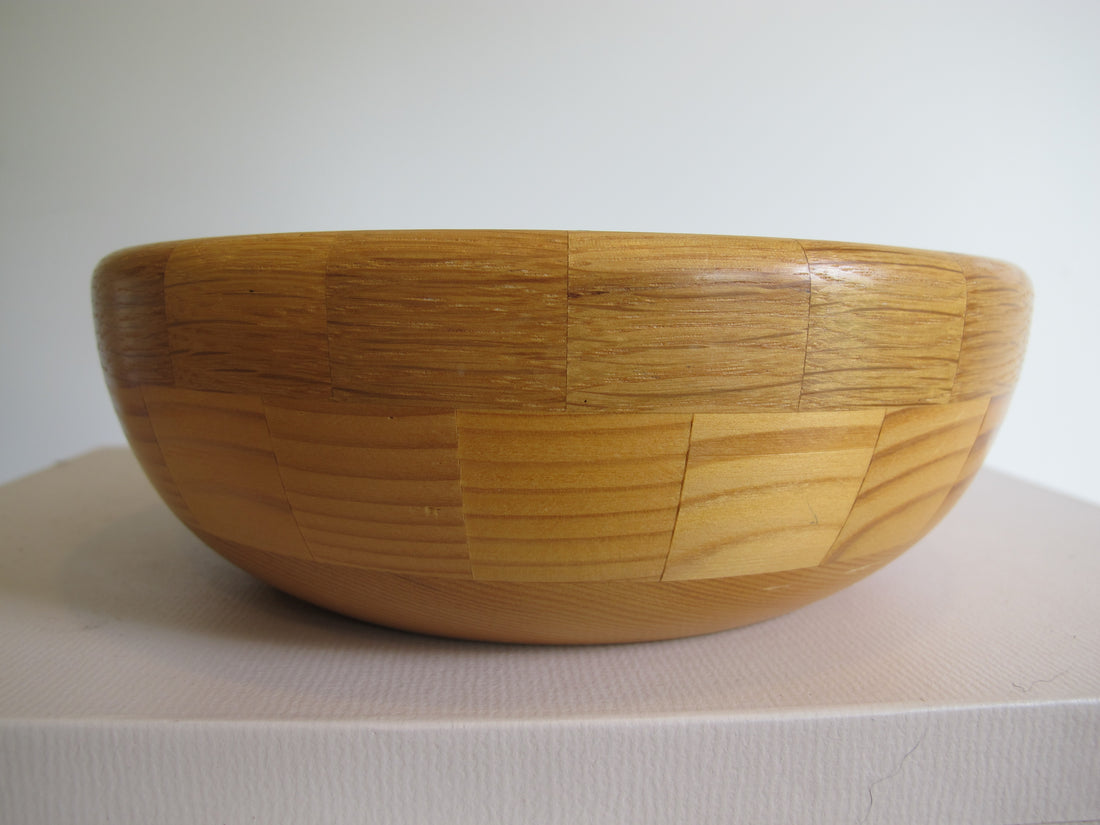 Artisan Lathed Wood Bowls – Hand-Turned Natural Wood Serving & Decor