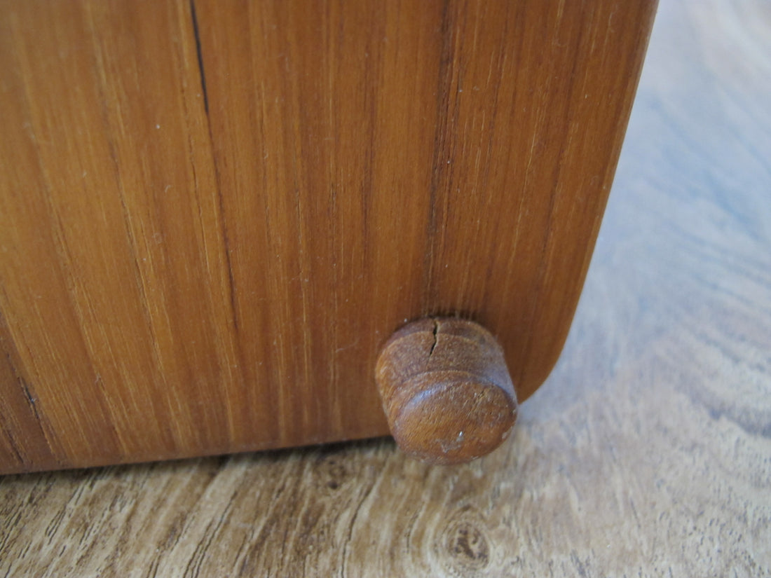 Vintage Teak Wood Bread Box – Handcrafted Thailand Kitchen Storage