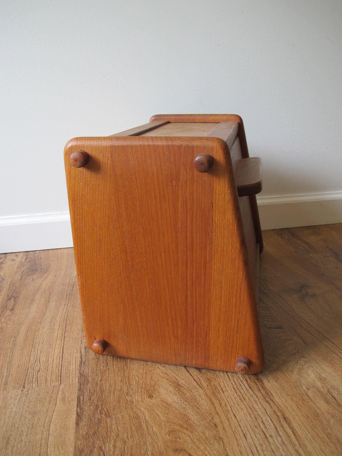 Vintage Teak Wood Bread Box – Handcrafted Thailand Kitchen Storage