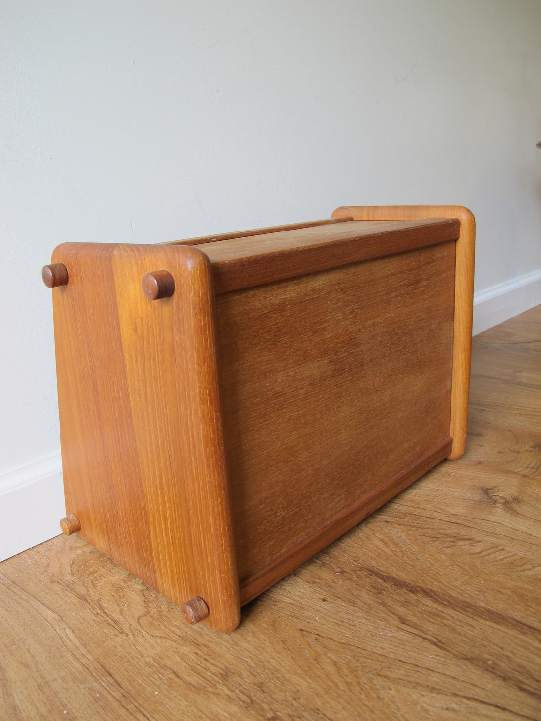 Vintage Teak Wood Bread Box – Handcrafted Thailand Kitchen Storage