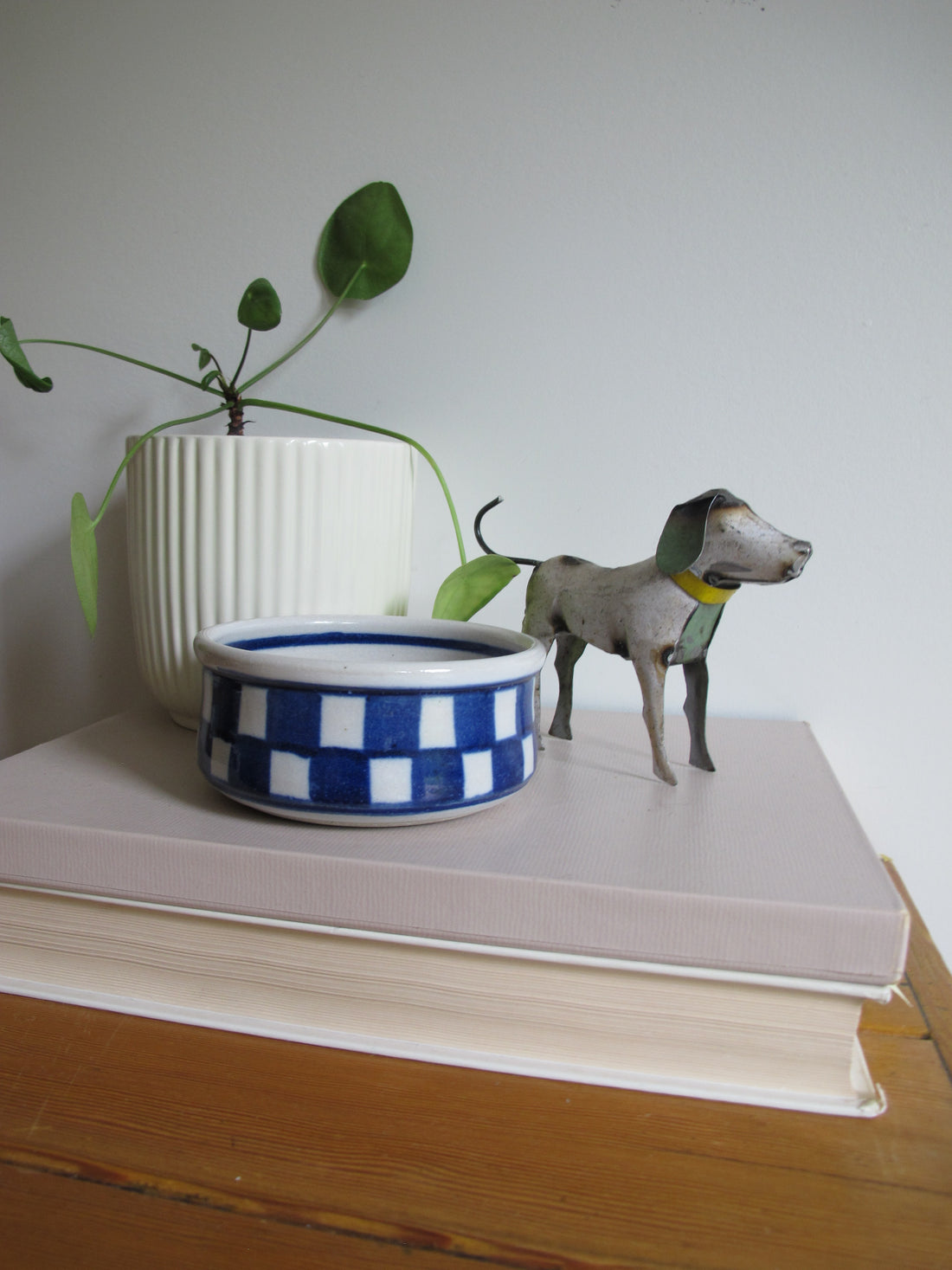 Michael & Linda Soeby Studio Pottery Dog Bowl