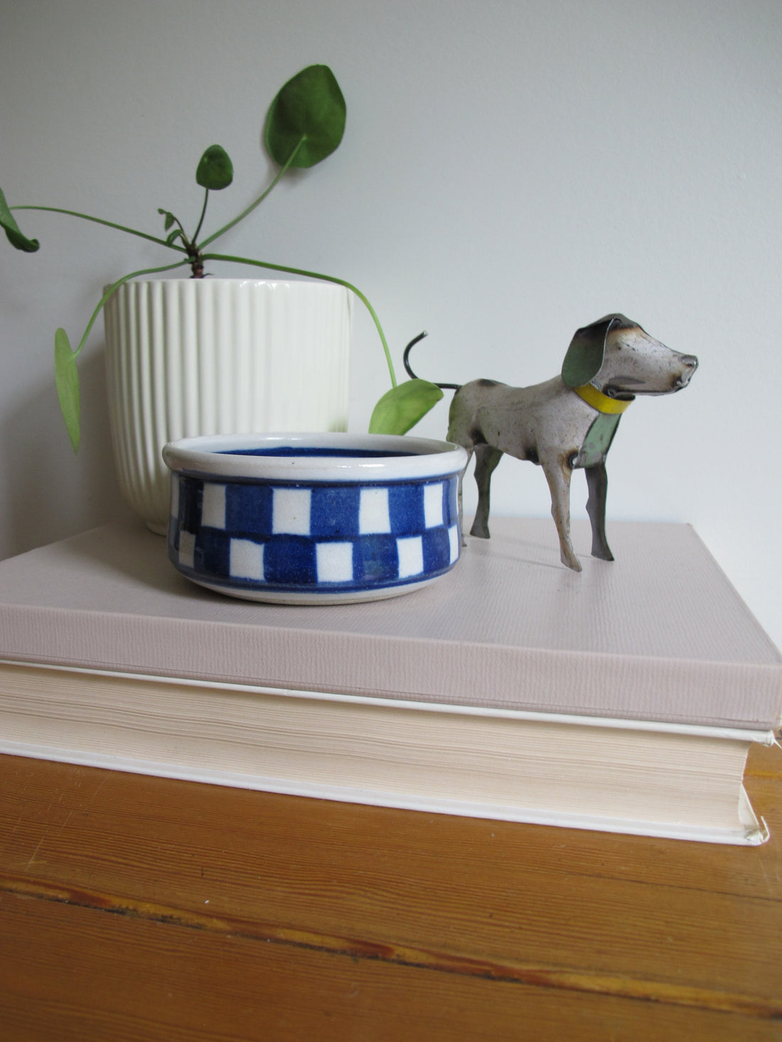 Michael & Linda Soeby Studio Pottery Dog Bowl