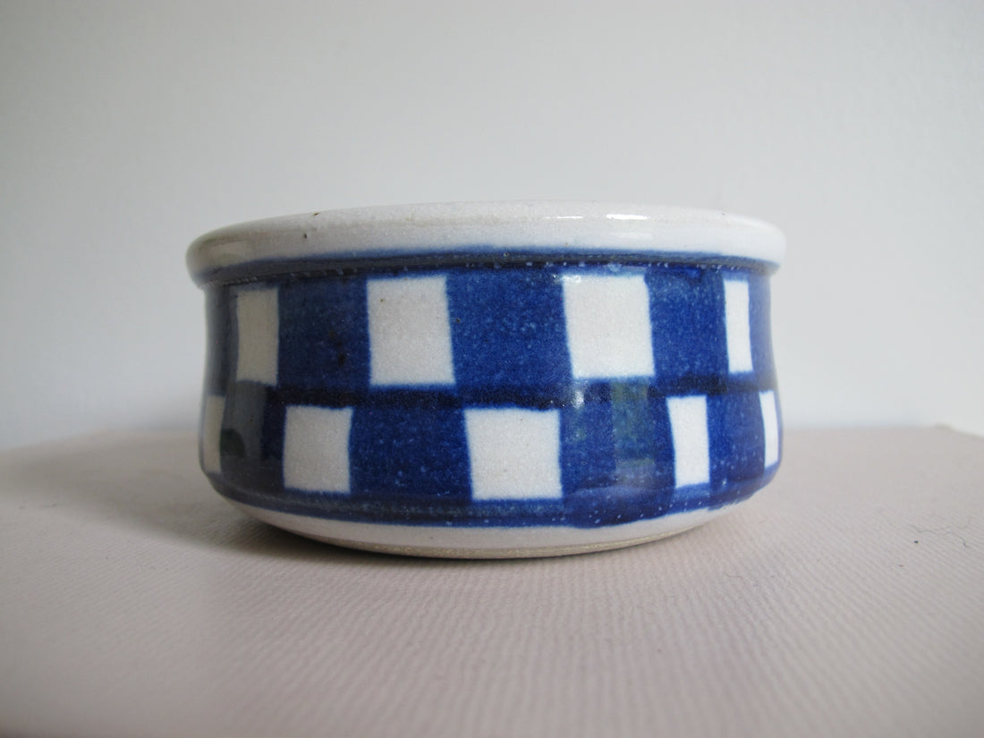 Michael & Linda Soeby Studio Pottery Dog Bowl