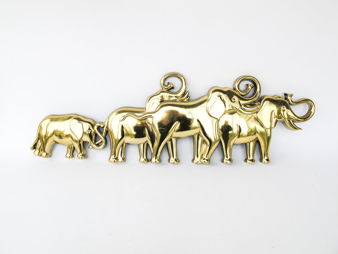 Syroco Elephant wall hanging in gold Made in USA Midcentury