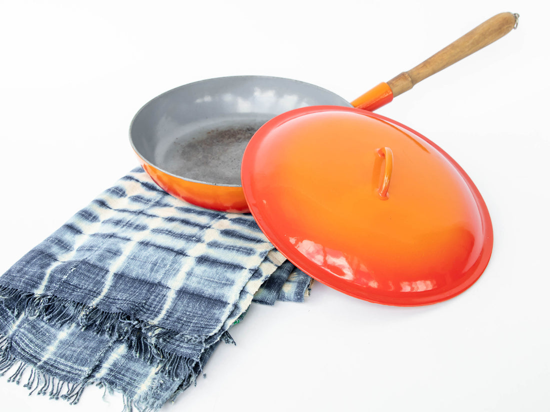 Descoware Orange Fry Pan with Lid with Rounded Handle