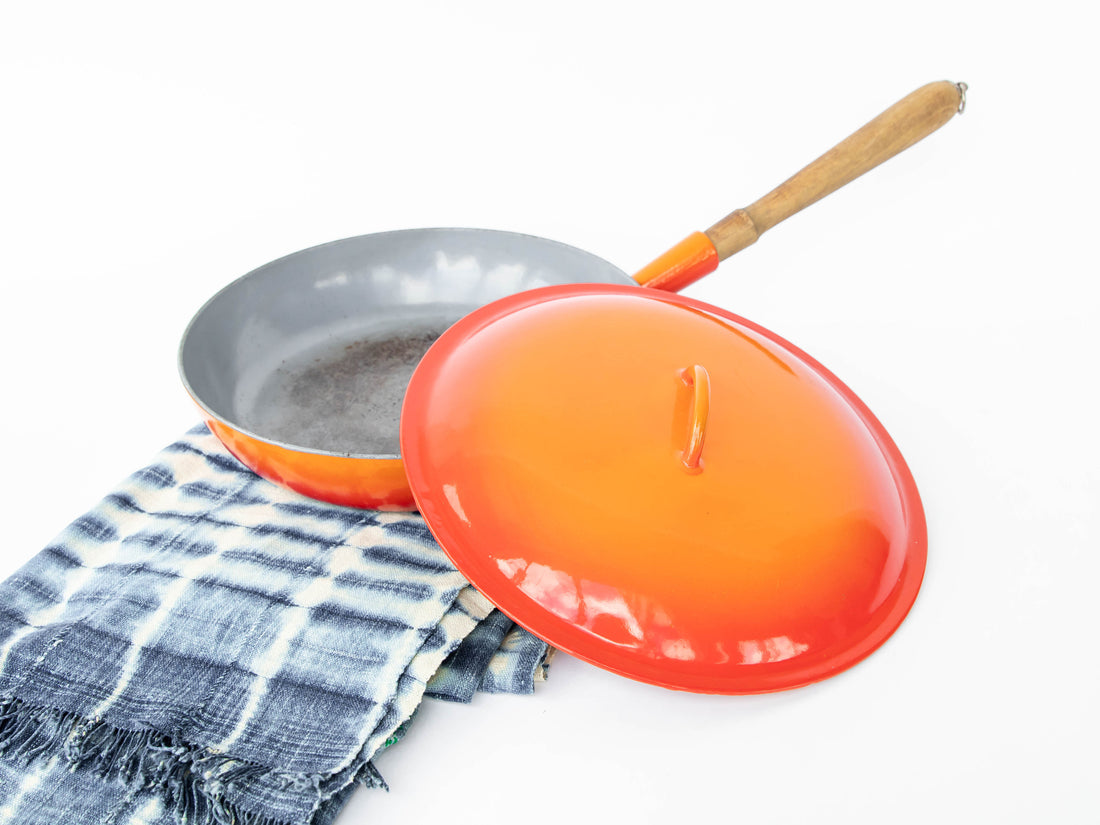 Descoware Orange Fry Pan with Lid with Rounded Handle