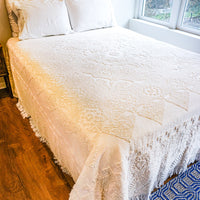 Pilgrim Pride Queen Size Nubby White Cotton Blanket Bedspread Throw with Fringe and Rounded Corners