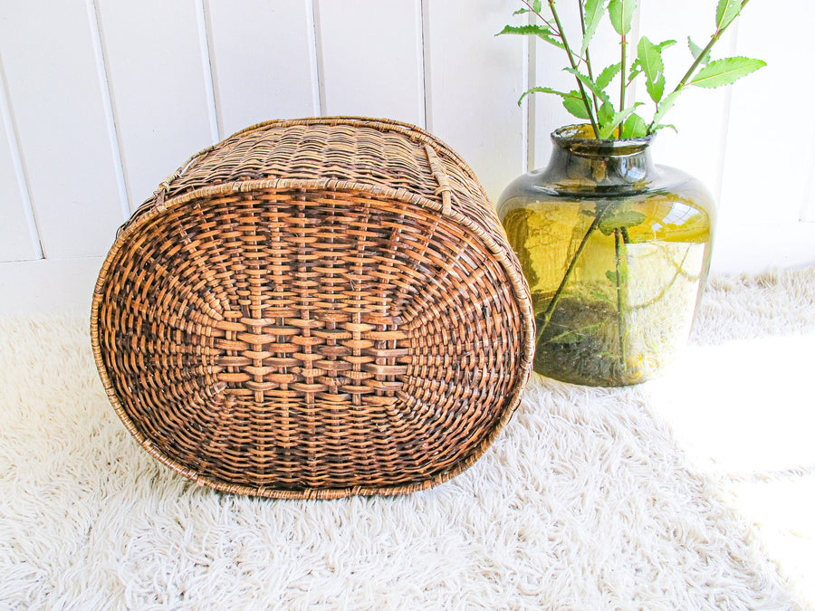 Wicker Oval Basket With Lid and Handles
